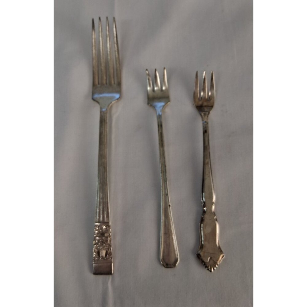 VTG Mixed Lot of 3 Silverplate Forks: 2 Cocktail Seafood Forks & 1 Dinner Fork